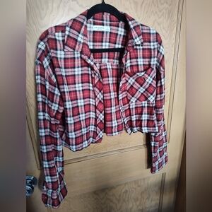 Arizona Jean Company Women's Red and White Cropped Flannel Shirt